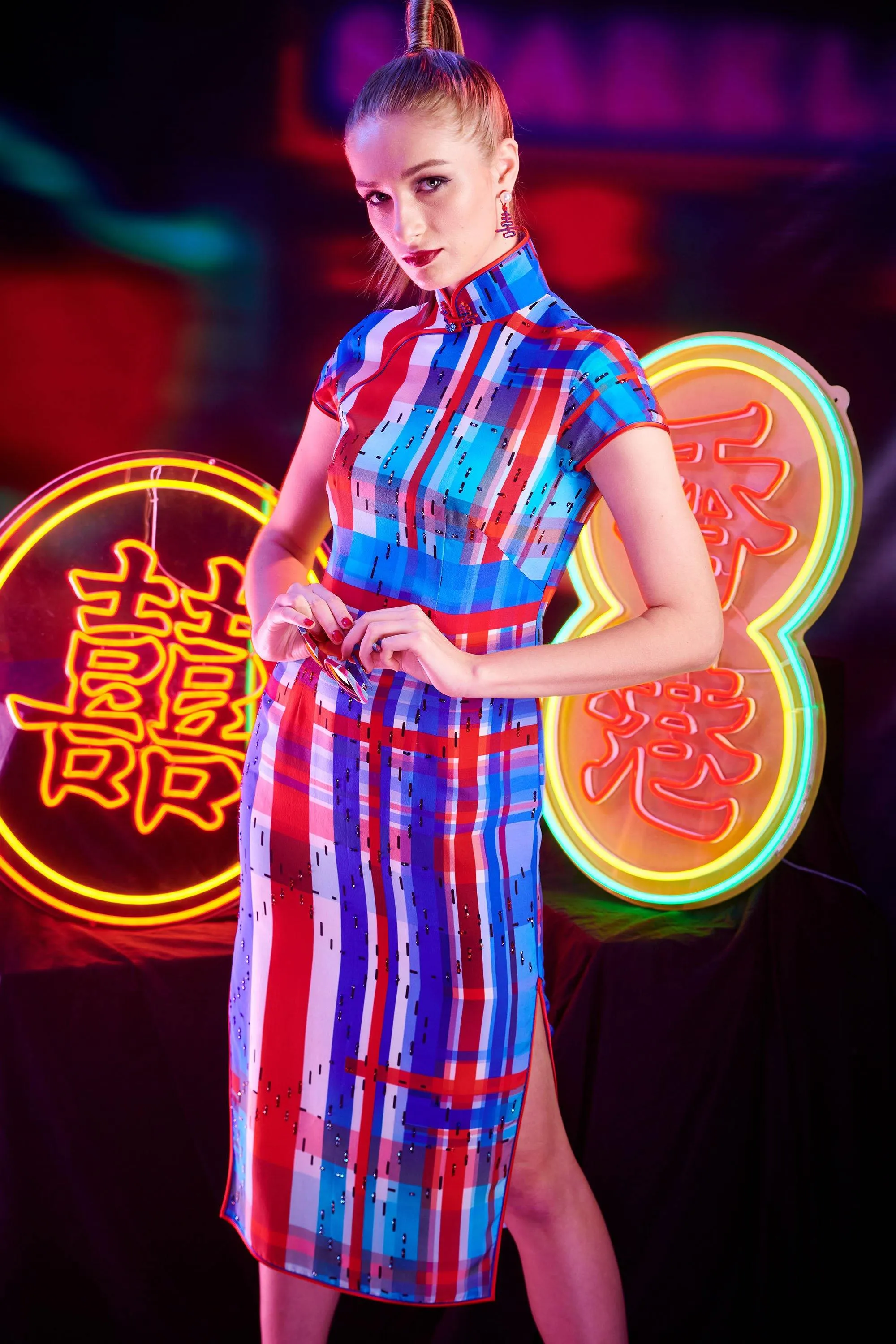 【HK SPIRIT】100% Silk Crystal Cheongsam (Cap Sleeve) (紅白藍) (Pearl Button)