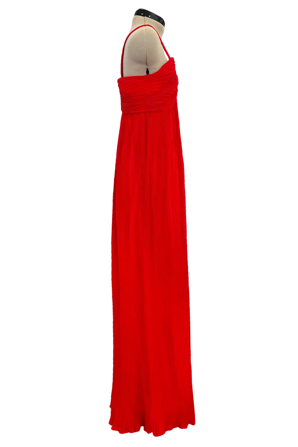 Incredible 1973 Hubert de Givenchy Haute Couture Red Sillk Crepe Chiffon Pleated Dress