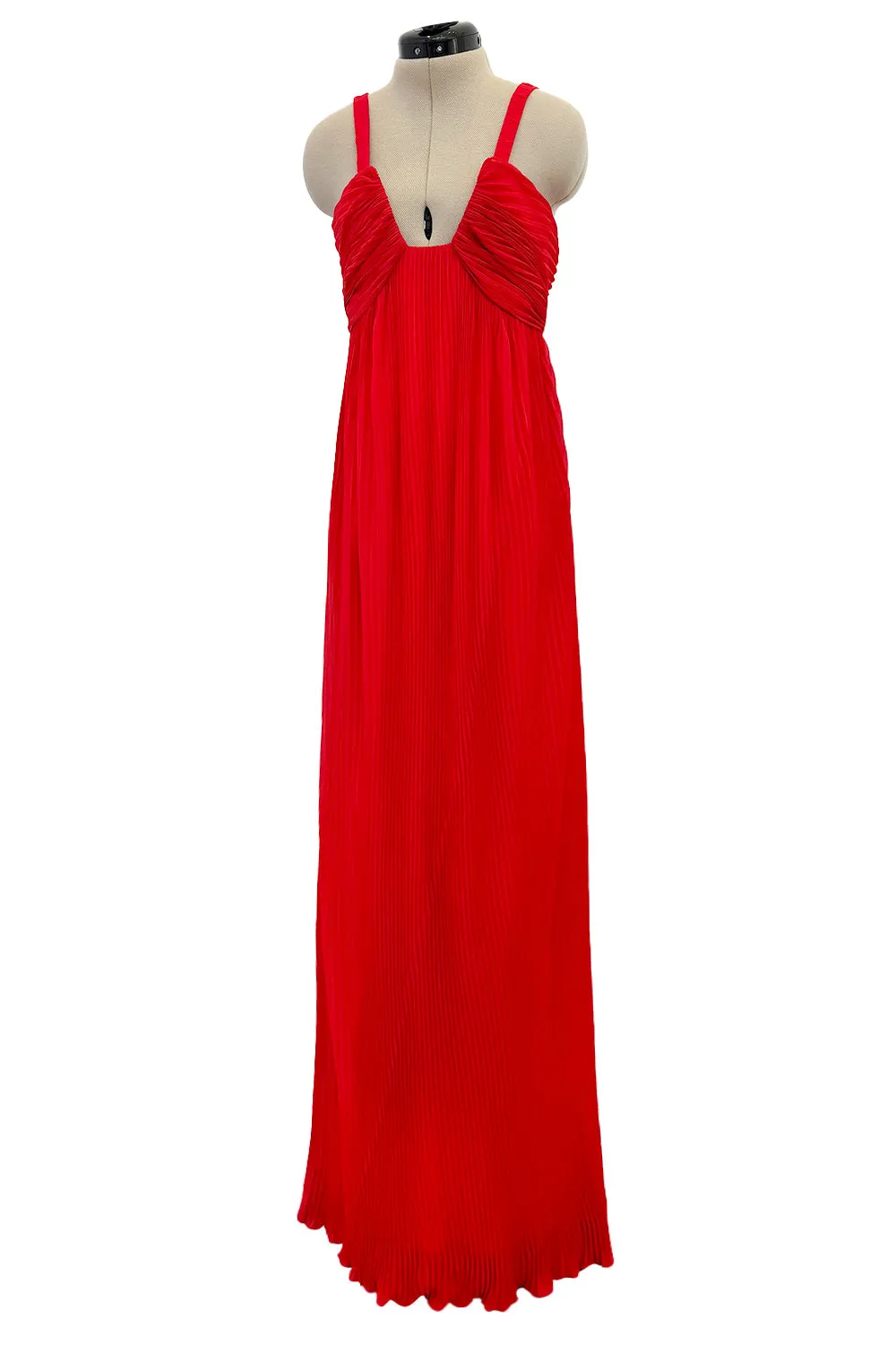Incredible 1973 Hubert de Givenchy Haute Couture Red Sillk Crepe Chiffon Pleated Dress