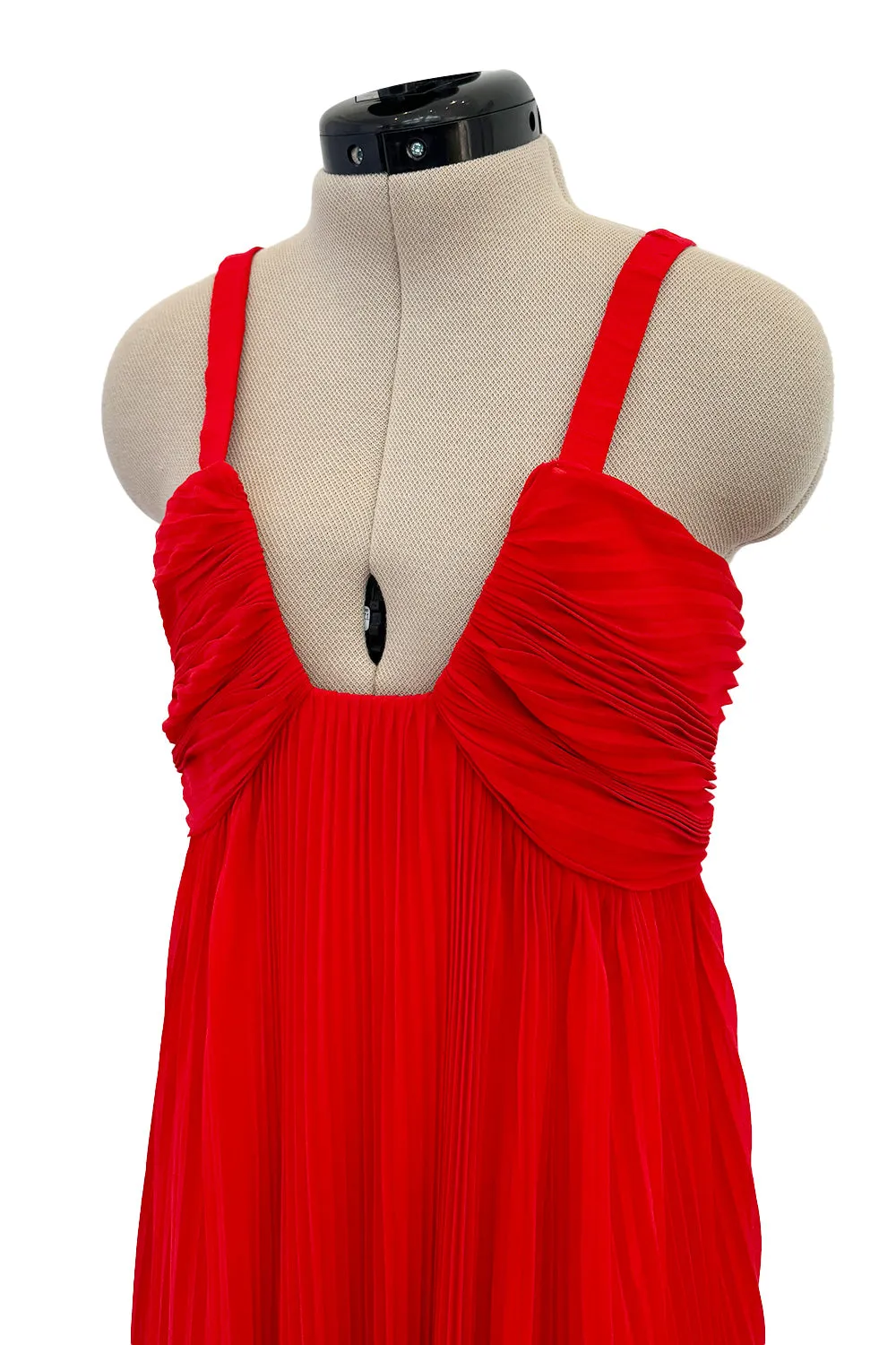 Incredible 1973 Hubert de Givenchy Haute Couture Red Sillk Crepe Chiffon Pleated Dress