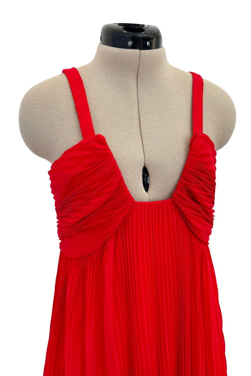 Incredible 1973 Hubert de Givenchy Haute Couture Red Sillk Crepe Chiffon Pleated Dress