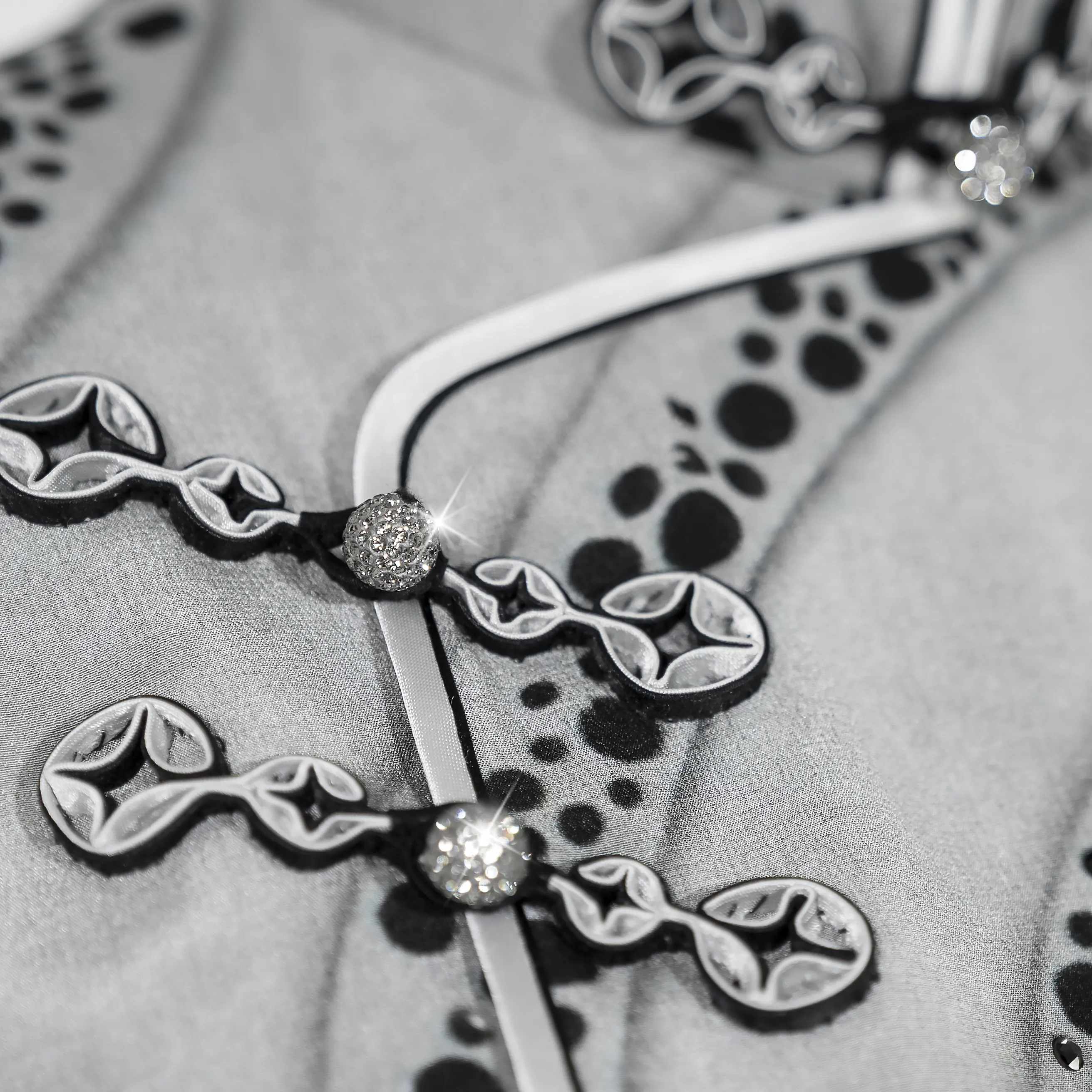 【PROSPERITY】Masterpiece Collection Haute Couture 100% Silk Cheongsam (Cap Sleeve/Tailored Fit)