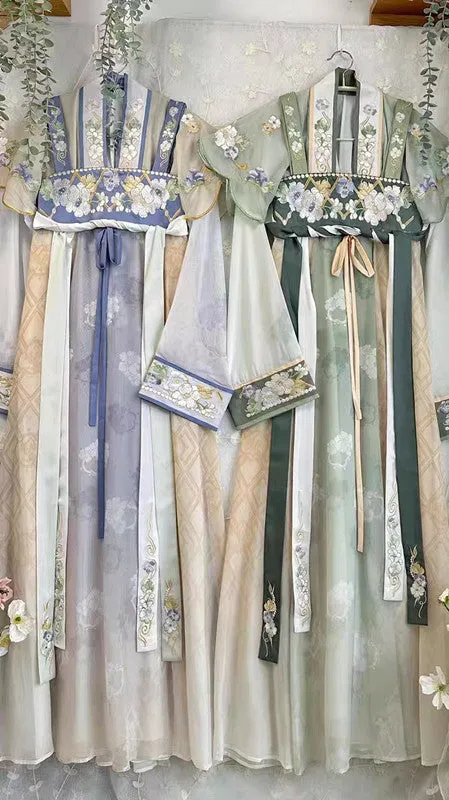 Tang Qixiong Ruqun Blue and Green Ancient Chinese Dress