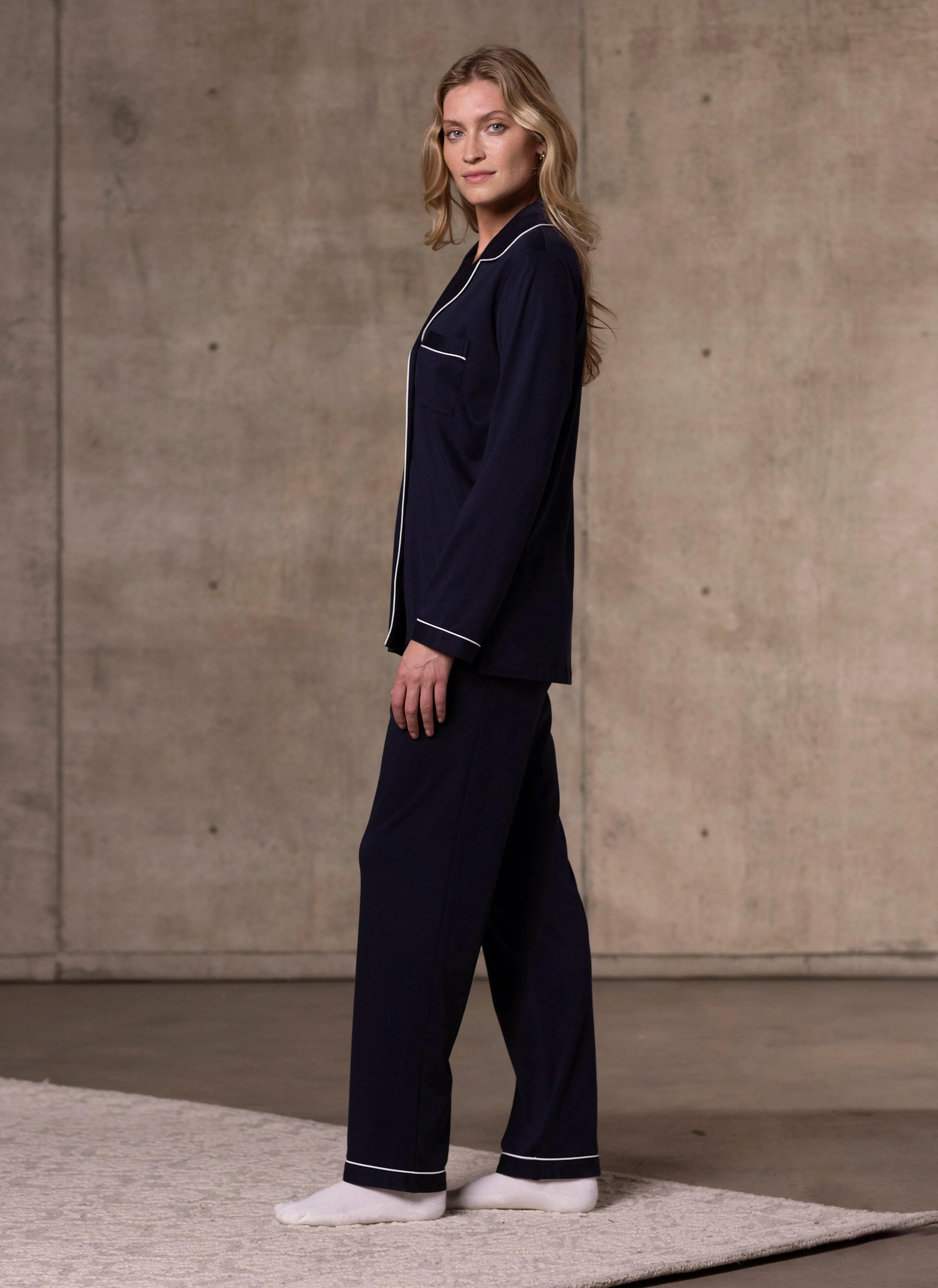 Women's Supima® Cotton Long Sleeve Top and Bottom Pajama Set in Navy